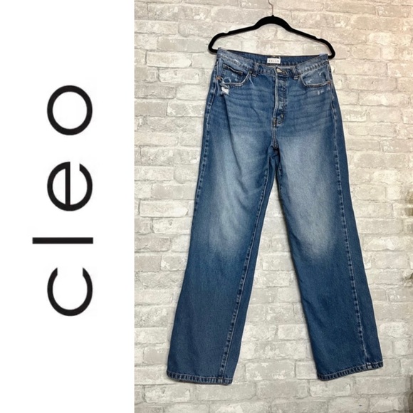 Straight Leg Jeans, Relaxed Fit - Picture 2 of 6